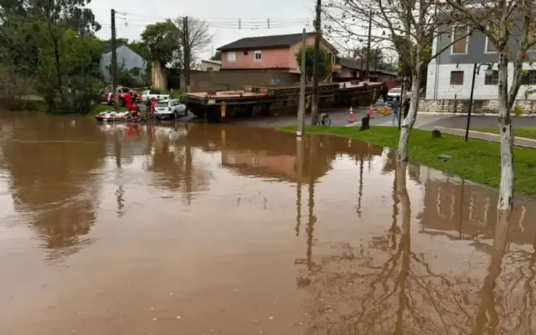 Inundações levam Defesa Civil a decretar emergência no Rio Grande do Sul