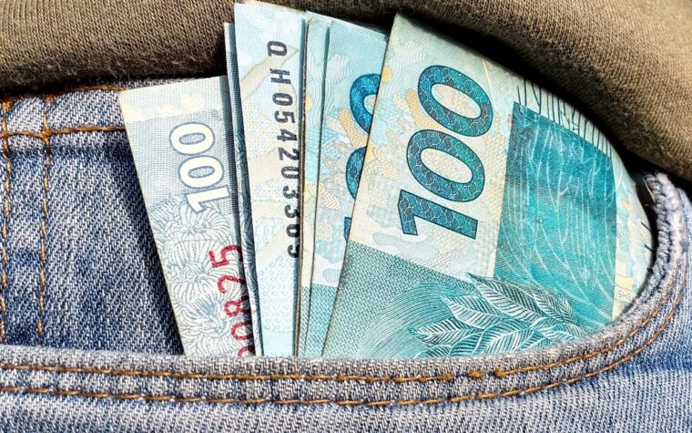 Trabalhadores terão lucro de R$ 13 bi creditado no FGTS em agosto
