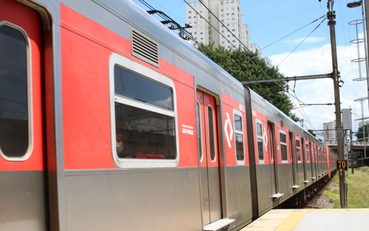 CPTM assume linhas para solucionar falhas e caos no transporte paulista