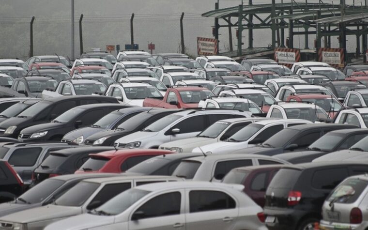 Alta de 10,9% no crédito impulsiona venda de veículos no semestre