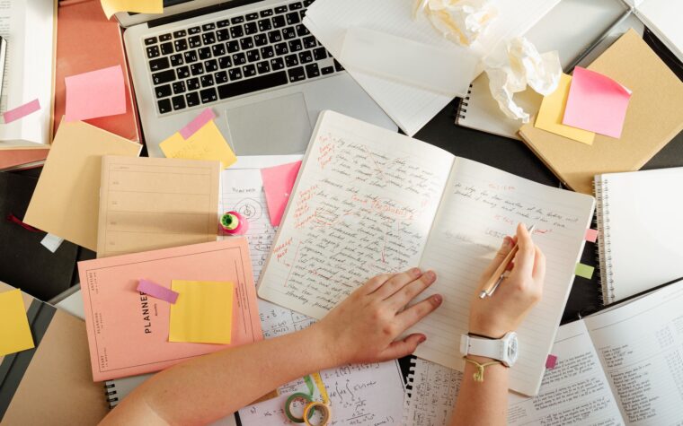 Como se organizar para estudar: métodos que realmente funcionam
