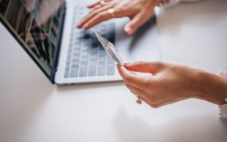 Compras online seguras: o guia para não cair em golpes na internet