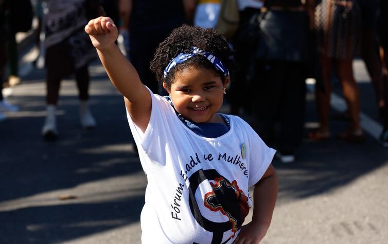 Marcha de Mulheres Negras no Rio reforça luta por direitos e bem-viver