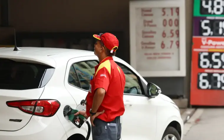 Mistura de etanol na gasolina gera debate sobre desempenho veicular