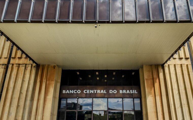 Copom corta Selic para 14% ao ano em nova redução de juros