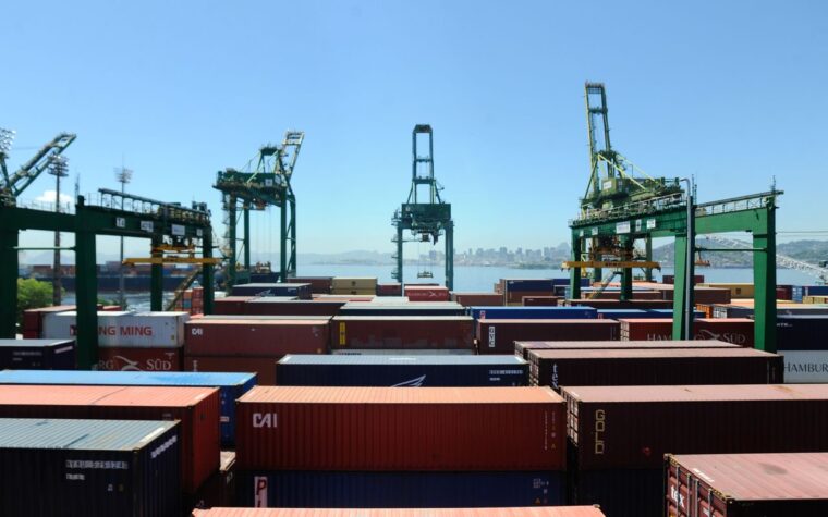 Brasil e EUA agendam reunião para tratar tarifas comerciais