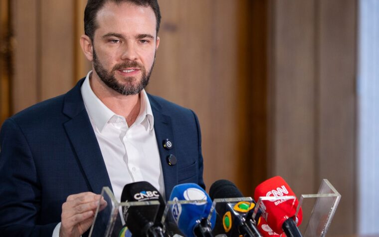 Brasil avalia ação contra subsídios dos EUA após dialogar com setor privado