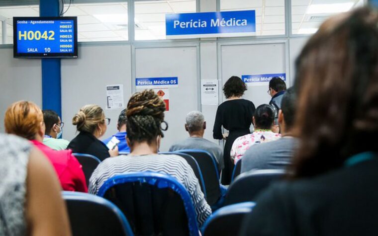 Fila do INSS reduzida: menos 1 milhão de pedidos pendentes