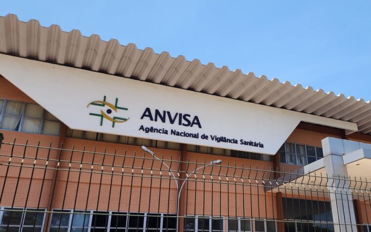 Anvisa proíbe fabricação e comercialização de cosméticos irregulares
