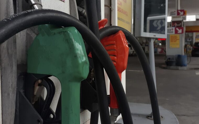 Preço da gasolina cai 11,3% na Refinaria de Mataripe, na Bahia