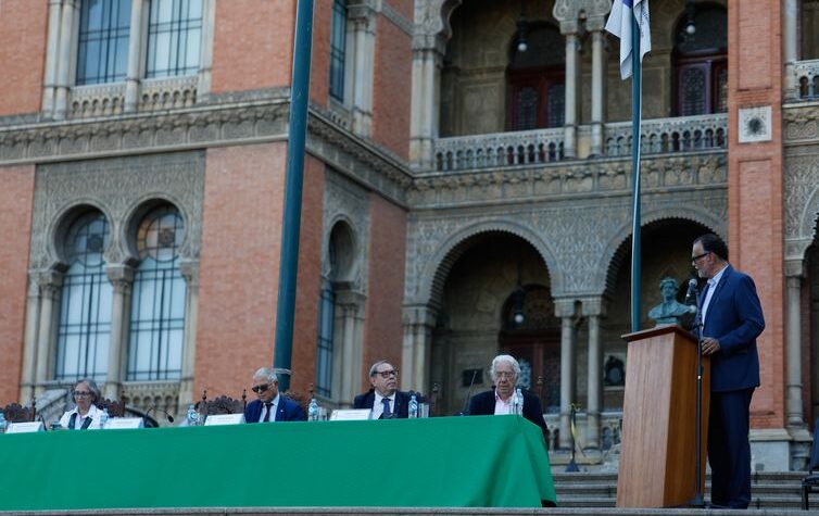 Pesquisadores exilados pelo AI-5 são homenageados pela Fiocruz