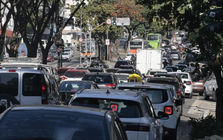 Circulação de trens é retomada em São Paulo após fim da greve