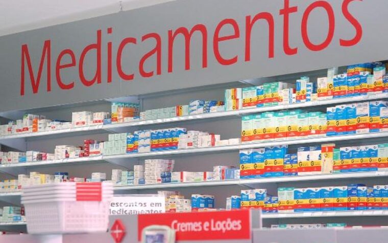 Farmácia Popular planeja incluir exames e testes rápidos no serviço