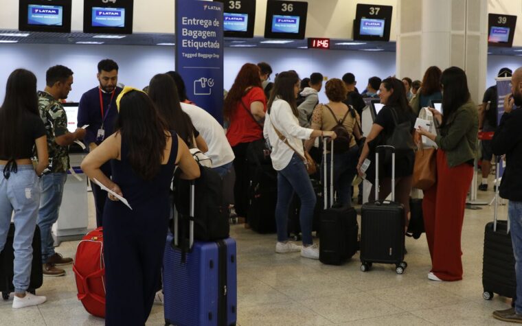 Aeroporto Santos Dumont retoma operações após cancelamentos de voos