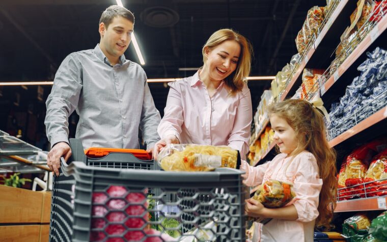 Cartão alimentação: veja se você tem direito ao benefício