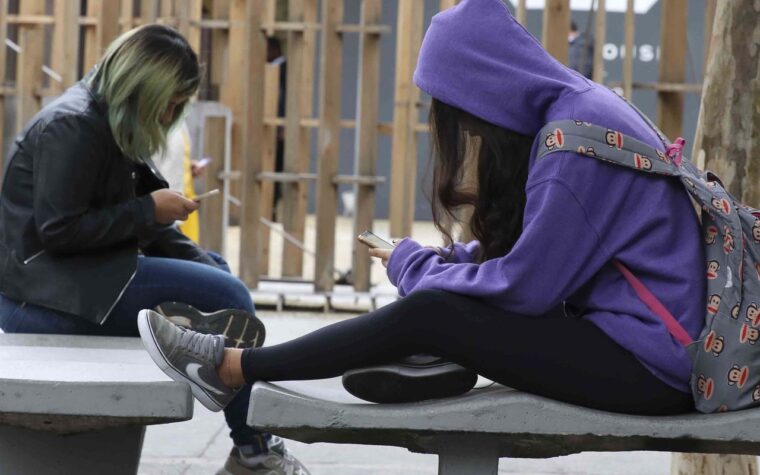 Inclusão digital é chave para era da inteligência artificial, alerta educadora