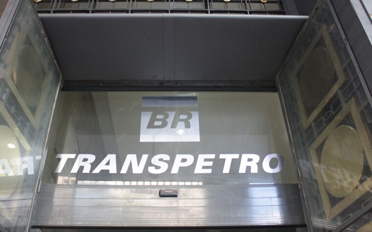 Concurso Transpetro oferece salário de R$ 15 mil para diversas vagas