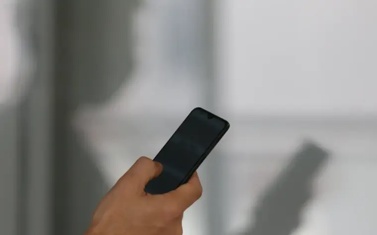 Relatório revela que 830 mil celulares foram roubados em 2025
