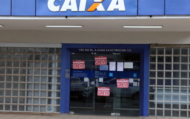 Funcionários da Caixa mantêm greve após proposta insuficiente