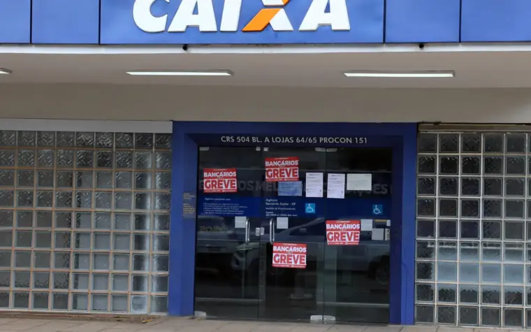 Bancários da Caixa entram em greve nacional; BB sofre paralisação parcial