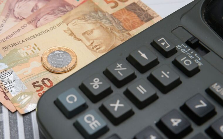 Nova CBS deverá gerar R$ 636 bilhões ao governo até 2027