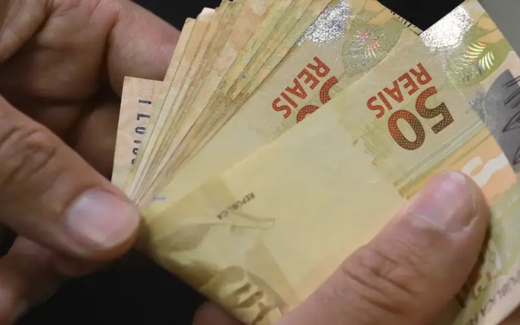 União inicia compra de dívidas para aliviar estados e municípios